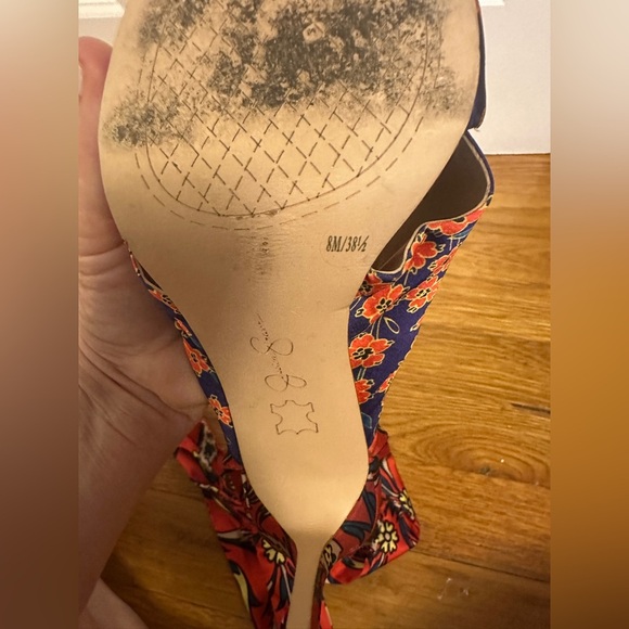 Jessica Simpson Satin Ankle Wrap Heels Size 8, 4" Heel - Picture 9 of 9